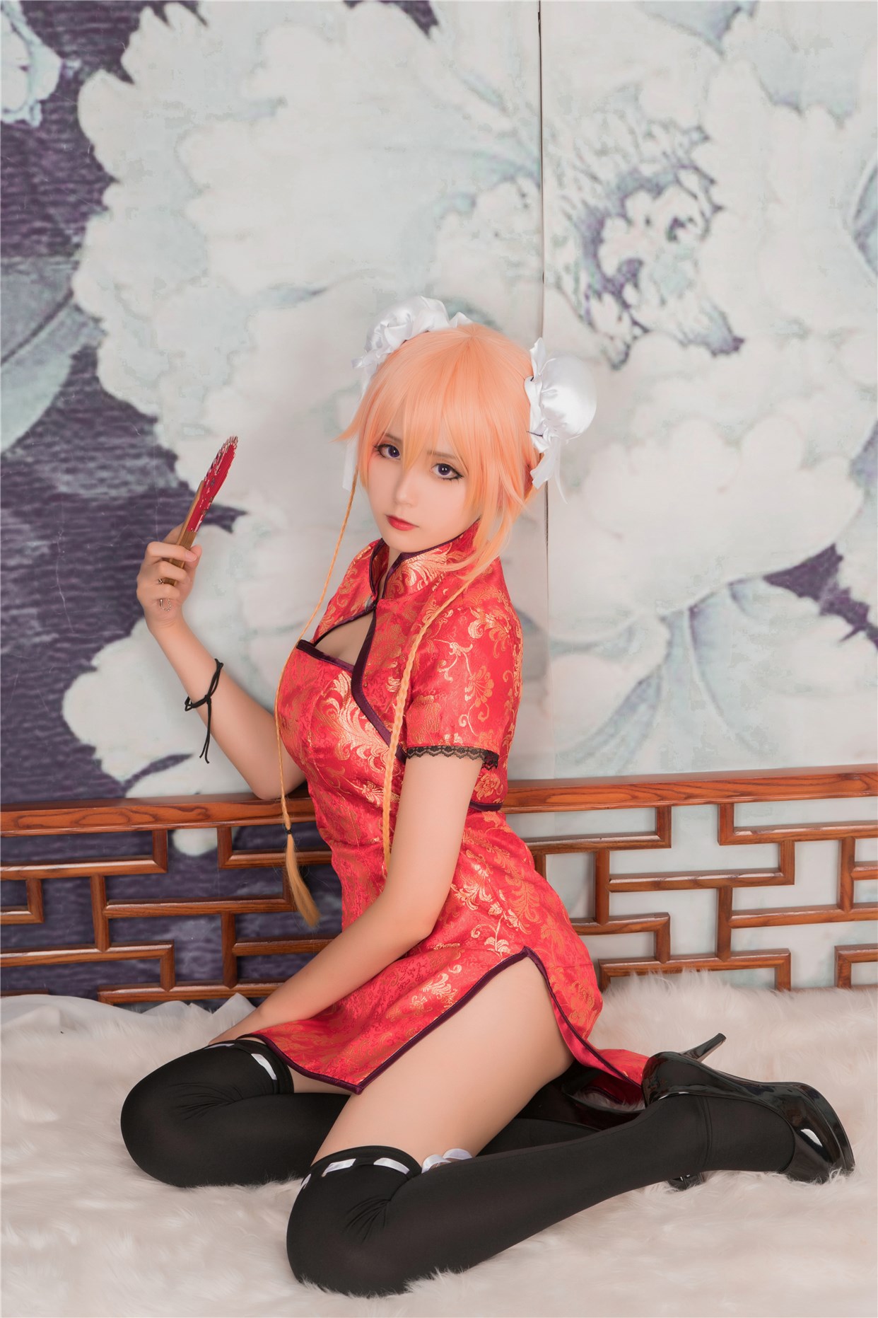 Rabbit playing with red cheongsam(39)